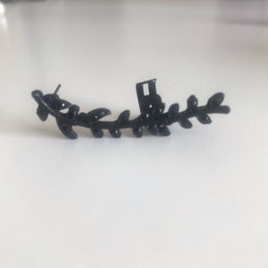Floral earring/ear cuff
